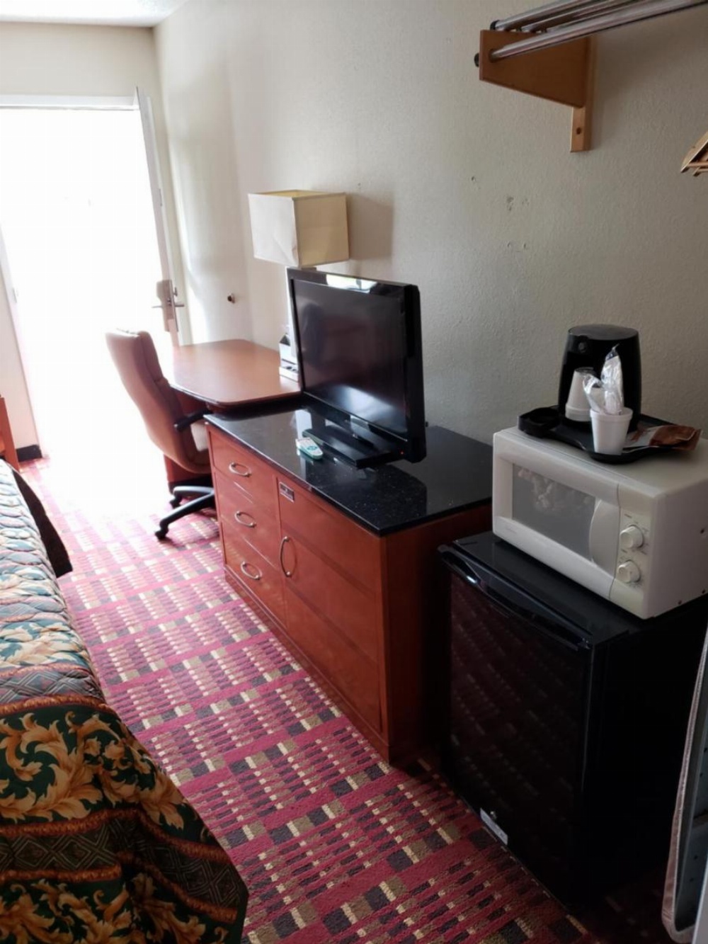 Peach Tree Inn Image 15