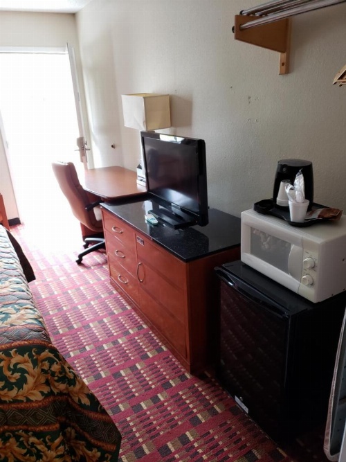 Peach Tree Inn image 15