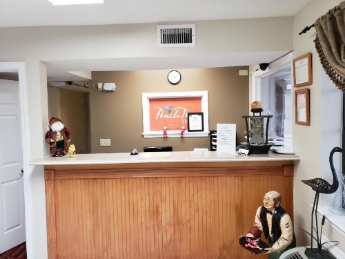 Peach Tree Inn image 17